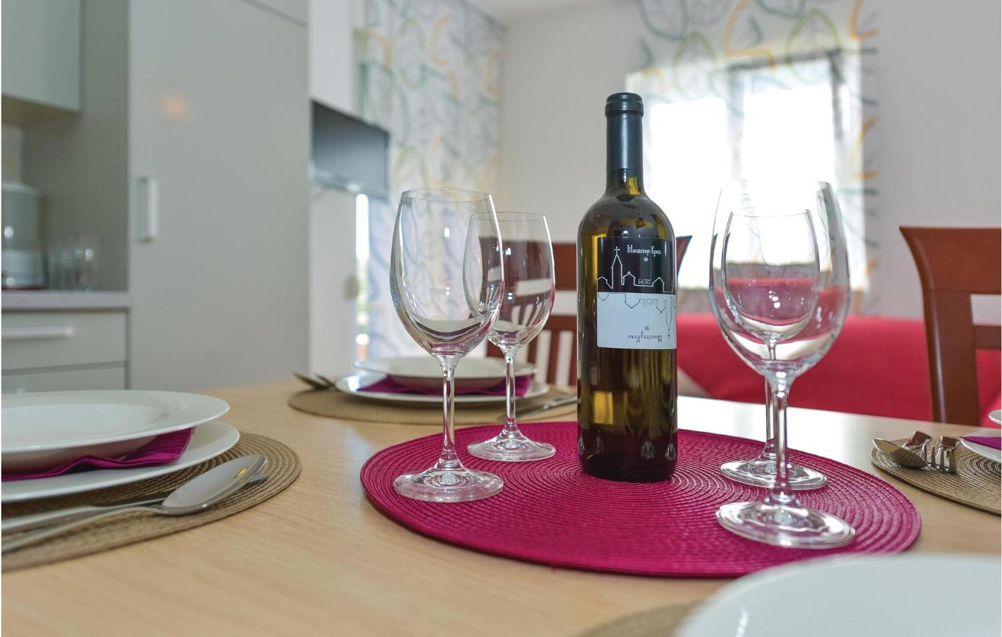Gorgeous Apartment In Vodice With Kitchen Exterior foto